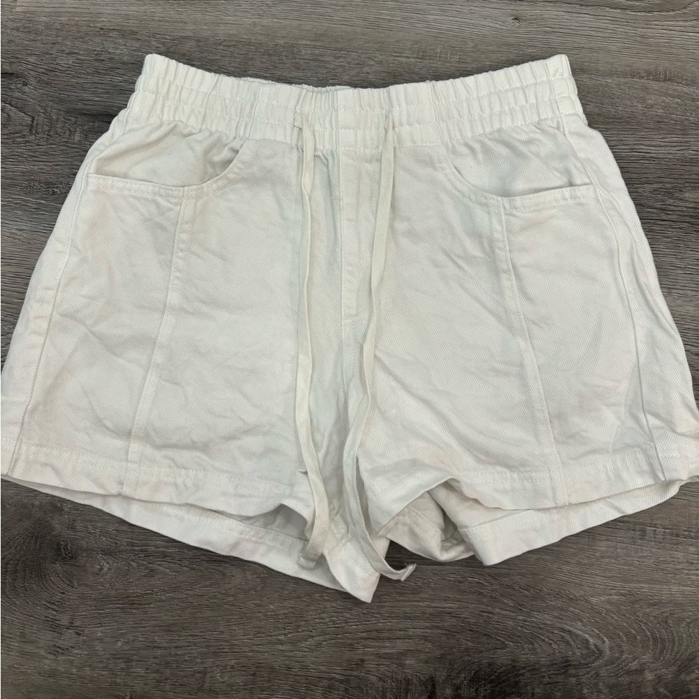 Universal Thread White Shorts 100% Cotton size small drawstring